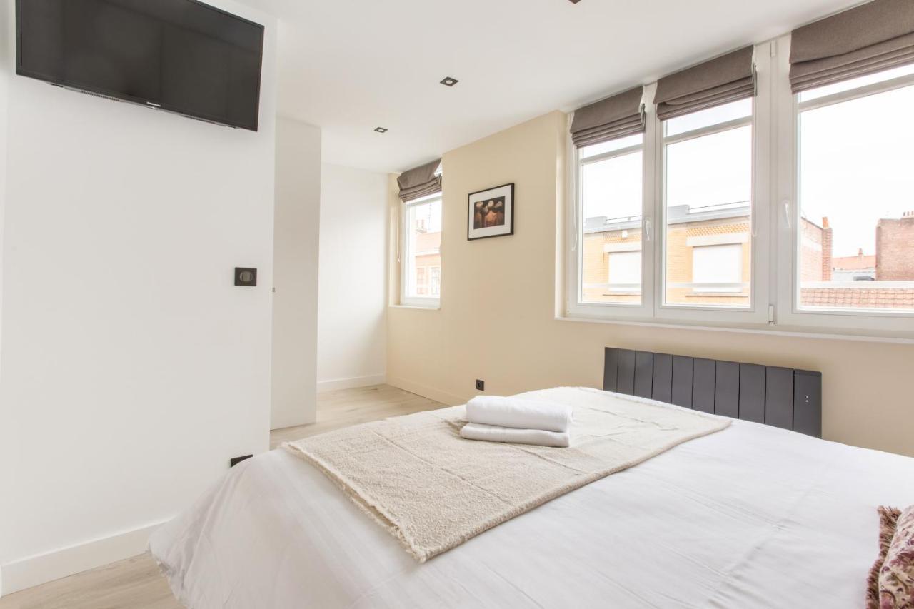 Appartement Spacieux Et Moderne 4 Chambres A 5Mn A Pieds Republique Лил Екстериор снимка